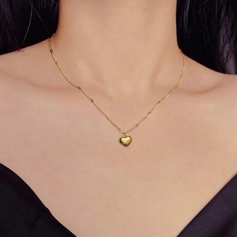 🎃Gold Heart Pendant Necklace - Picture 3 of 3